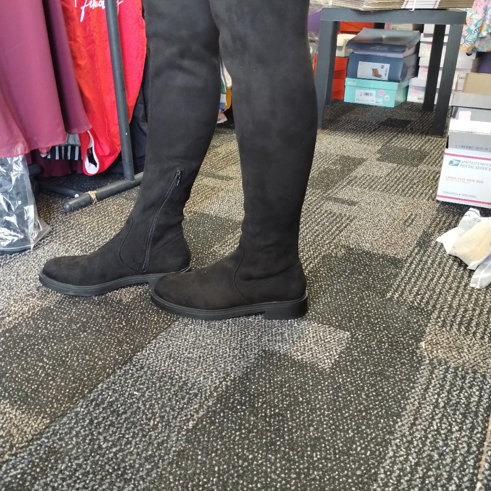 Sm New York Black Suede Boots